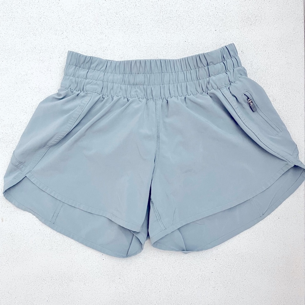 Lululemon Hotty Hot Short, dusty blue